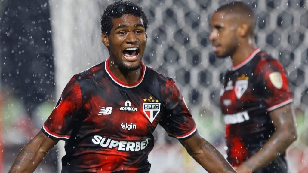 Casagrande se empolga com jovem do São Paulo: 'Linhagem do Lamine Yamal'