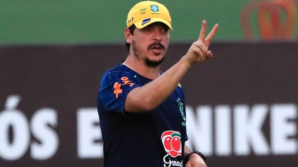 Diniz lembra como Ancelotti era tratado em conversas na seleção