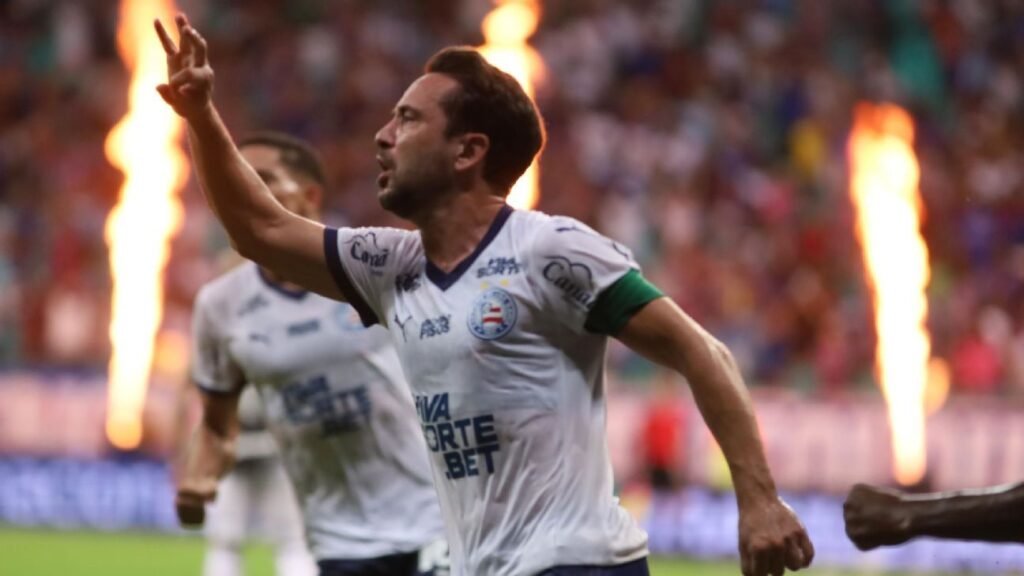 Everton Ribeiro marca, Bahia supera o Ceará e vence a primeira no Brasileirão