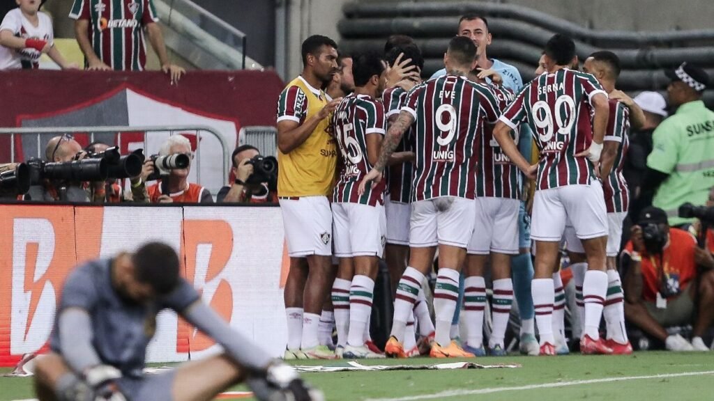 Fluminense supera Aparecidense e sai na frente na Copa do Brasil