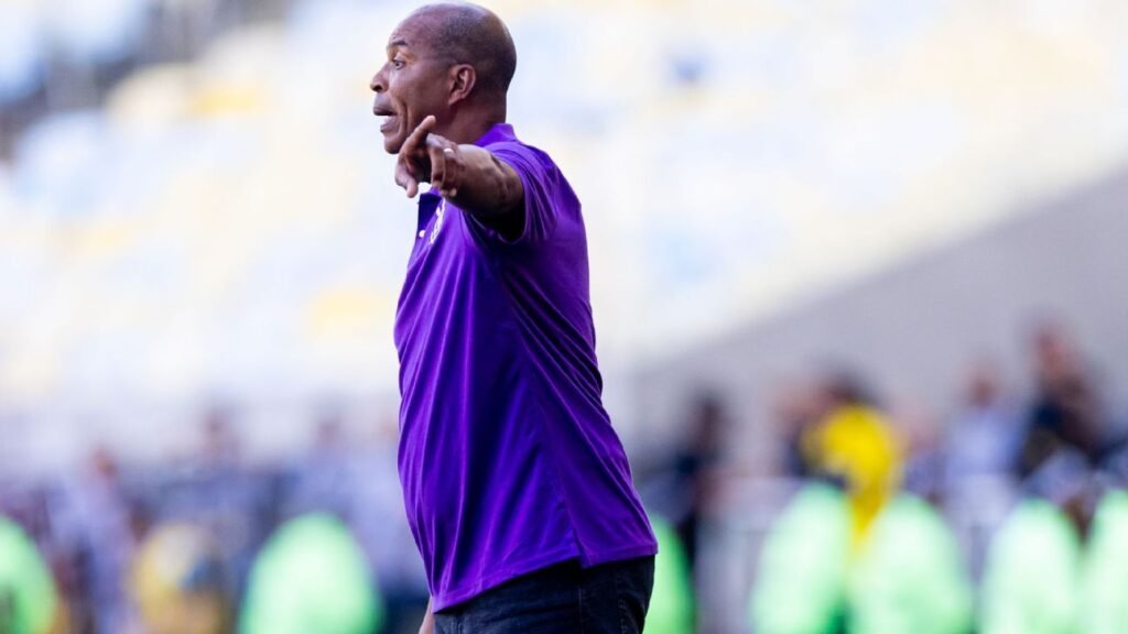 Interino do Corinthians revela conversa com Dorival no vestiário