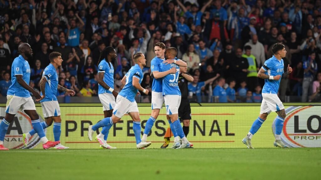 Napoli vence e só depende de si para voltar a ser campeã do Italiano