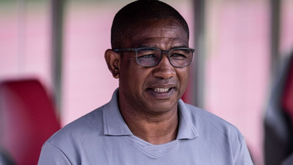 Presidente do Santos 'efetiva' César Sampaio 'para esta semana'