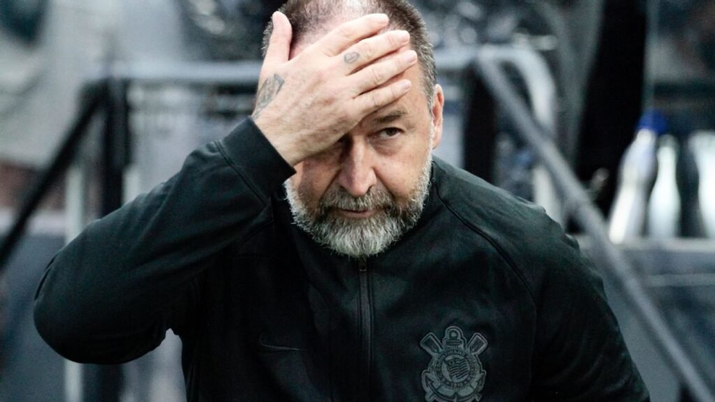 Augusto Melo e ex-dirigentes do Corinthians são indiciados pela Polícia Civil