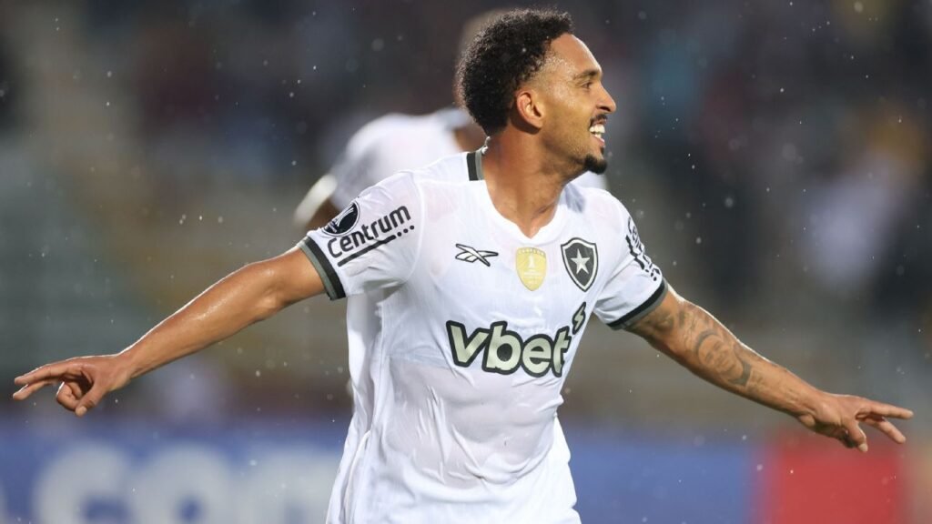 Botafogo vence Carabobo fora e ganha sobrevida na Libertadores