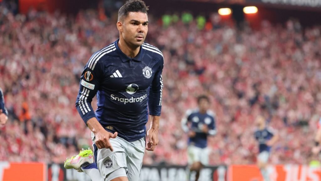Como Casemiro deu a volta por cima para liderar United atrás de título que nem mesmo ele tem