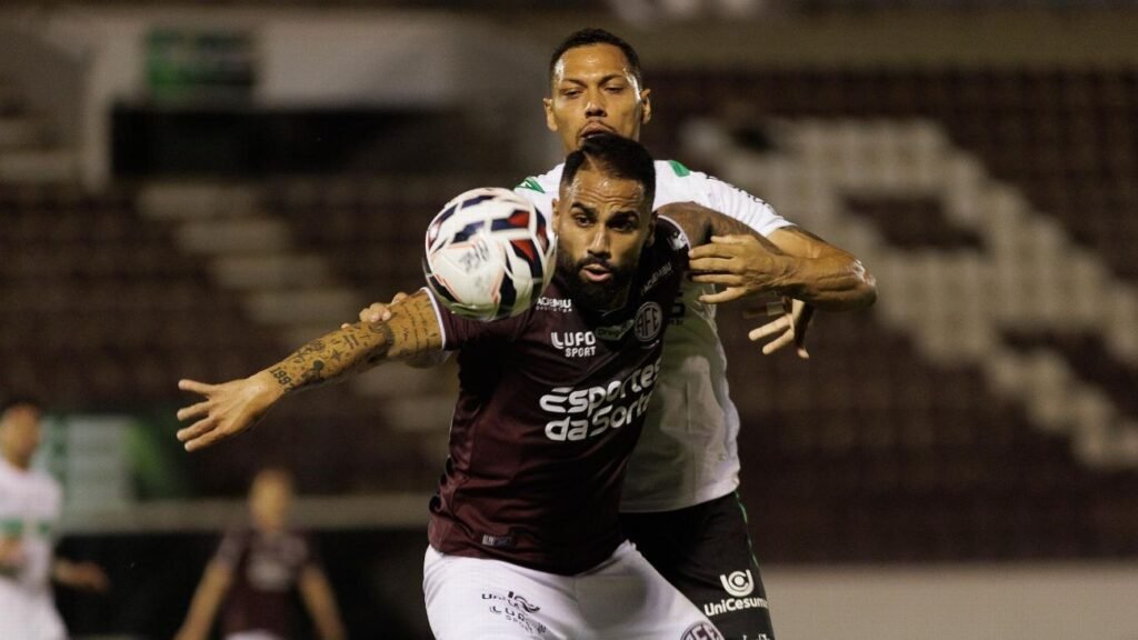 Coritiba cede virada à Ferroviária e perde chance de liderar a Série B