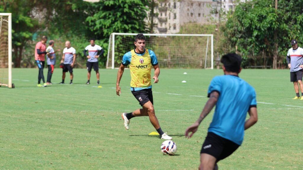 Edson quer mudança de postura no Botafogo-SP e cita Mirassol como exemplo