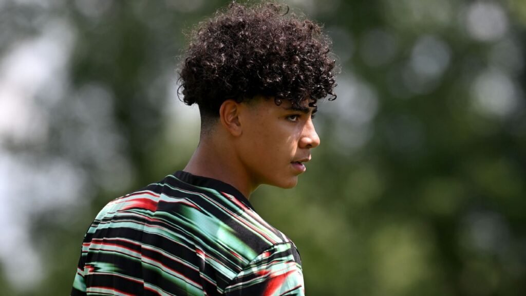 Filho de Cristiano Ronaldo estreia por Portugal com camisa 7 do pai