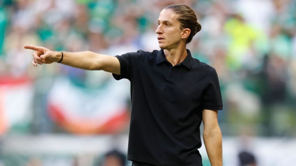 Filipe Luís é direto sobre pênalti em Arrascaeta e analisa críticas