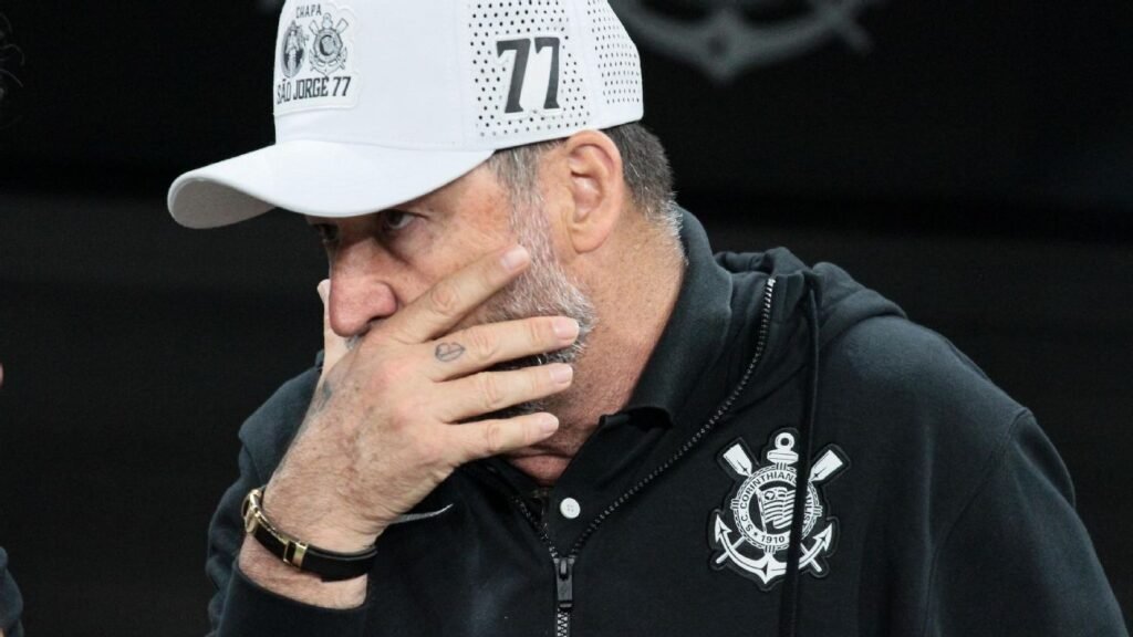 Gaviões pede afastamento de Augusto Melo: 'Preservar a imagem do Corinthians'