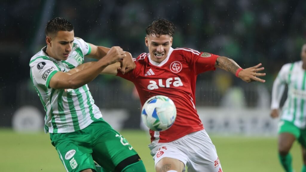 Internacional perde para o Atlético Nacional e deixa tudo embolado no 'grupo da morte' da Libertadores