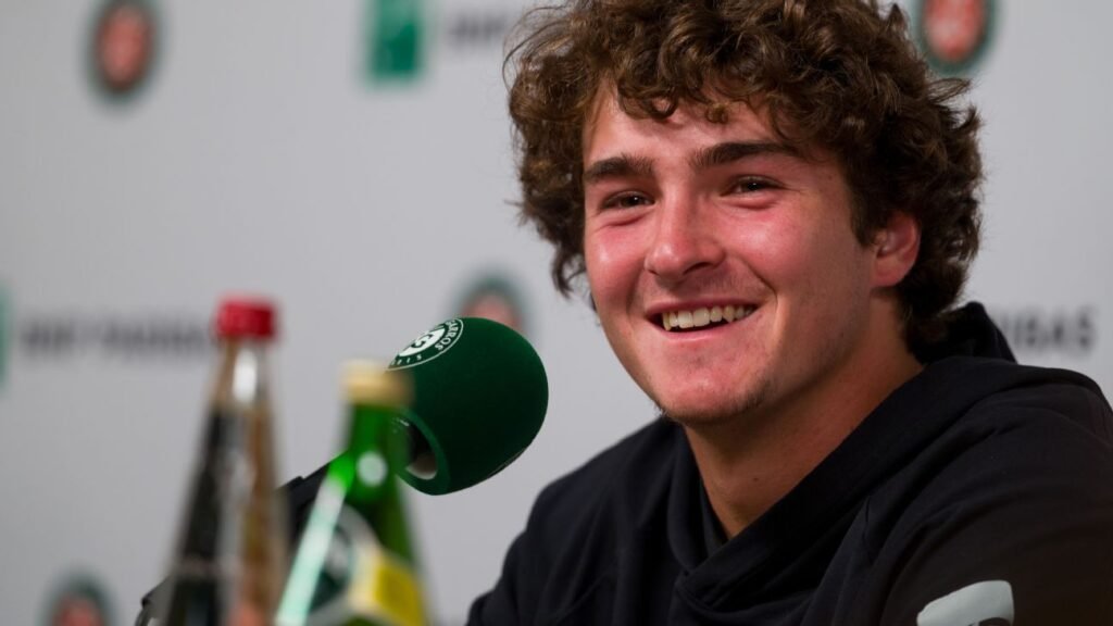 João Fonseca diz por que Roland Garros 'tem significado a mais' e faz alerta sobre Hurkacz