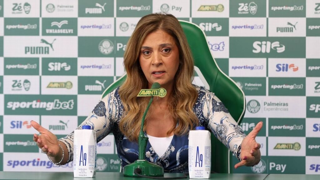 Justiça manda Palmeiras mostrar documentos a representante de Xabi Alonso