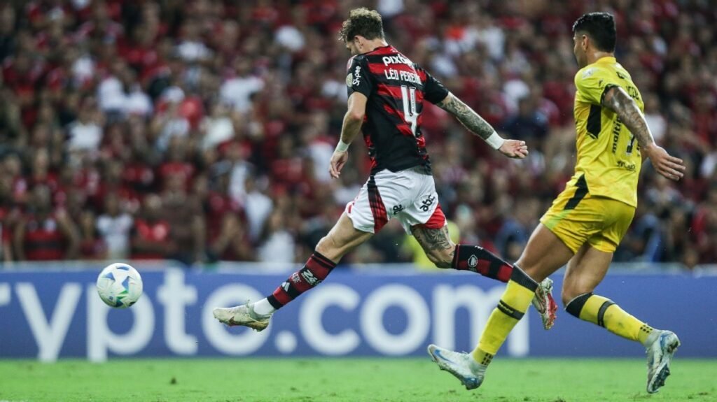 Libertadores: com herói improvável, Flamengo vence jogo nervoso contra Táchira e avança