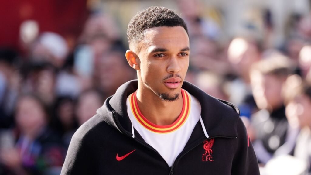 Liverpool oficializa saída de Alexander-Arnold ao final da temporada