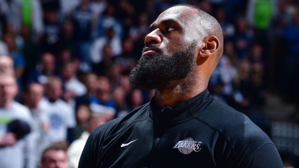 'Para ser sincero...': LeBron James faz mistério sobre futuro após eliminação dos Lakers