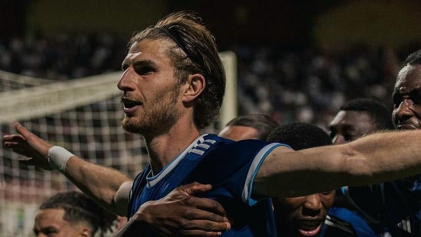 Paris FC volta para a elite francesa após quase 50 anos