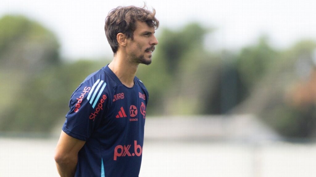 Rodrigo Caio em 1 min: do time que gostaria de ter jogado a título preferido