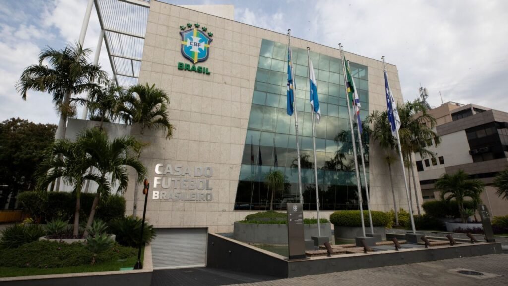 Samir Xaud oficializa candidatura à presidência da CBF