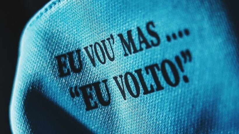 Santos apresenta nova camisa azul em homenagem a Neymar