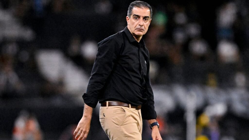 Universidad de Chile assume liderança e ameaça Botafogo de eliminação na Libertadores