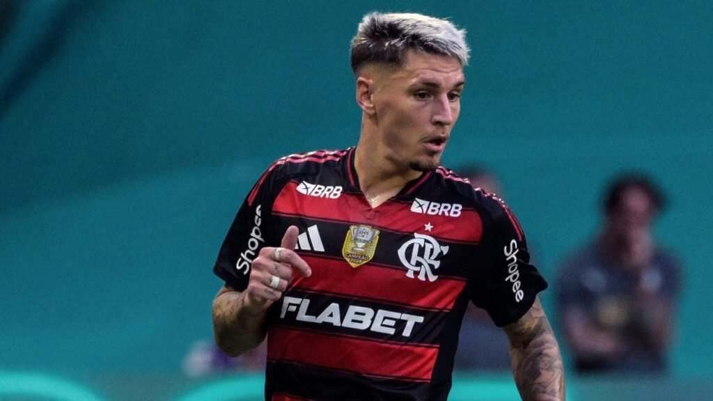 Varela é sincero sobre renovação com o Flamengo: 'Não sei o que vai acontecer'