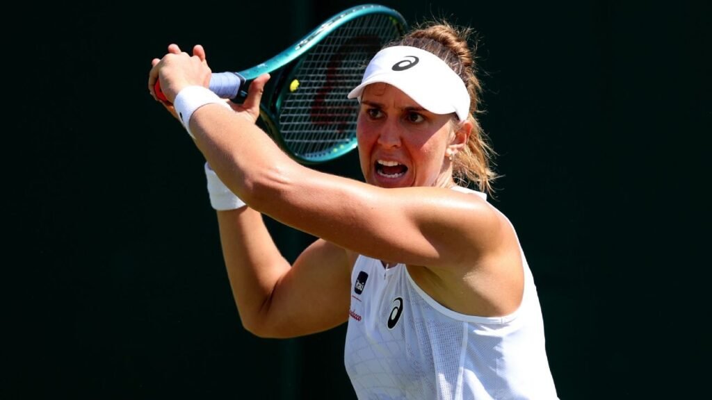 Bia Haddad salva dois set points e vence Sramkova em jogo duro na estreia em Wimbledon