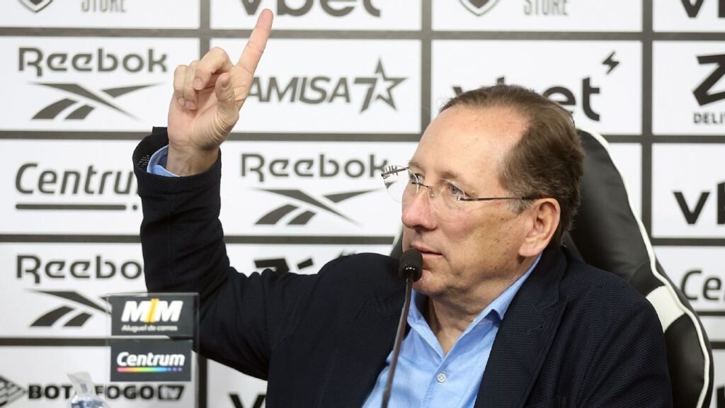 Botafogo define ex-Palmeiras como possível substituto de Igor Jesus