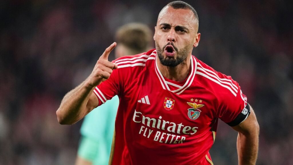 Botafogo fica mais perto de Arthur Cabral