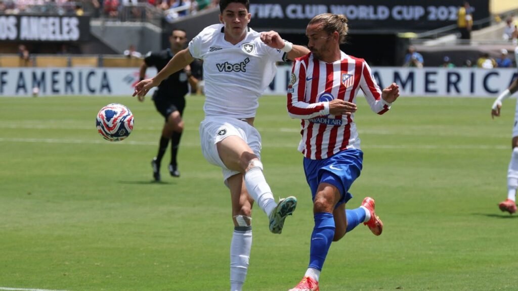 Botafogo perde do Atlético, mas vai às oitavas do Mundial em 2°