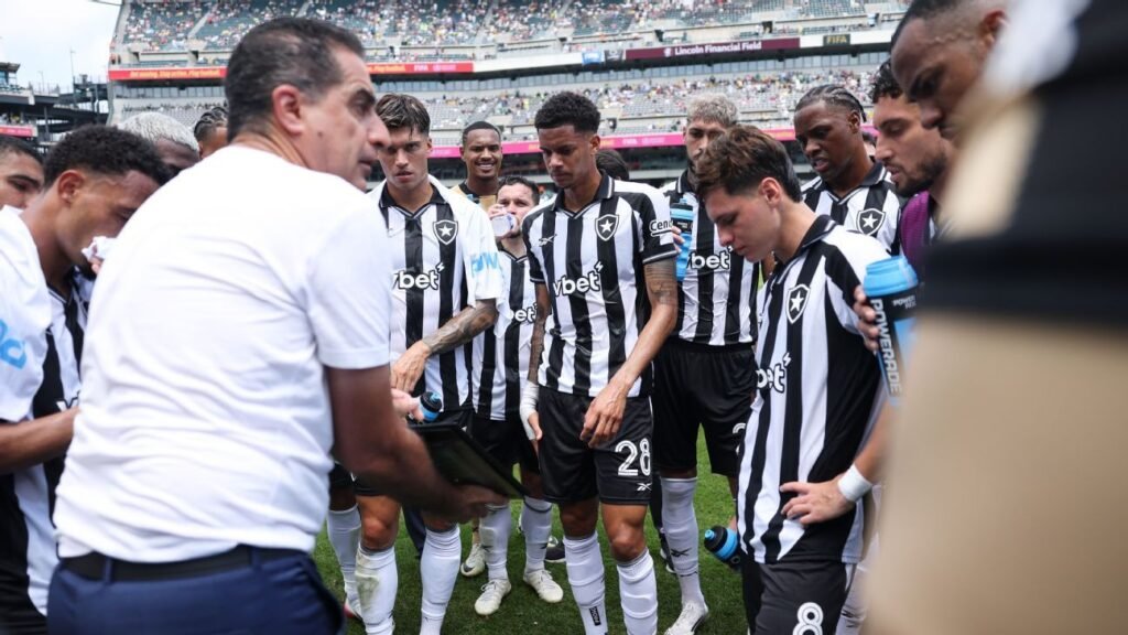 Botafogo sai melhor do Mundial, mas não pode esquecer de sua essência