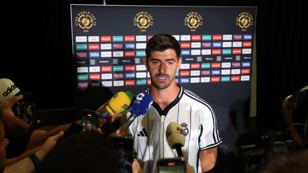 Courtois cita conversa com Vini Jr. sobre times do Brasil e dispara sobre Mundial