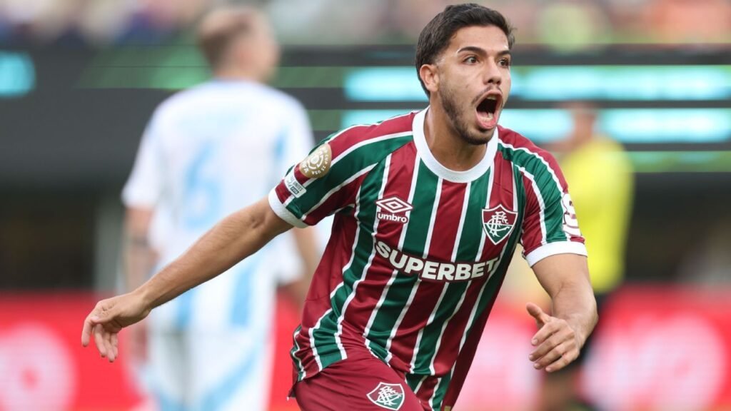 Fluminense vive 'Dorama', mas vence Ulsan e lidera no Mundial