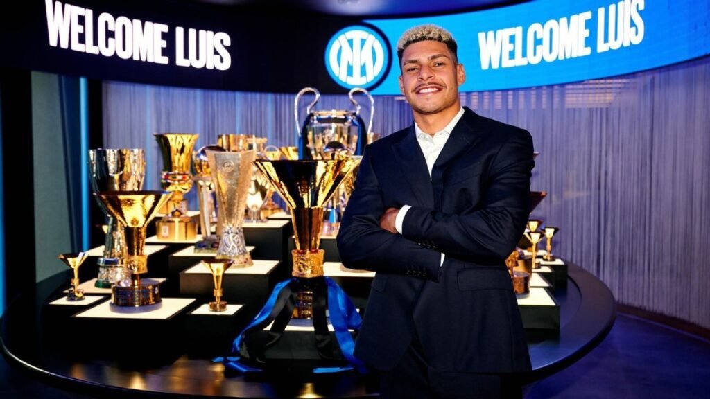 Inter anuncia contratação de Luis Henrique, ex-atacante do Botafogo