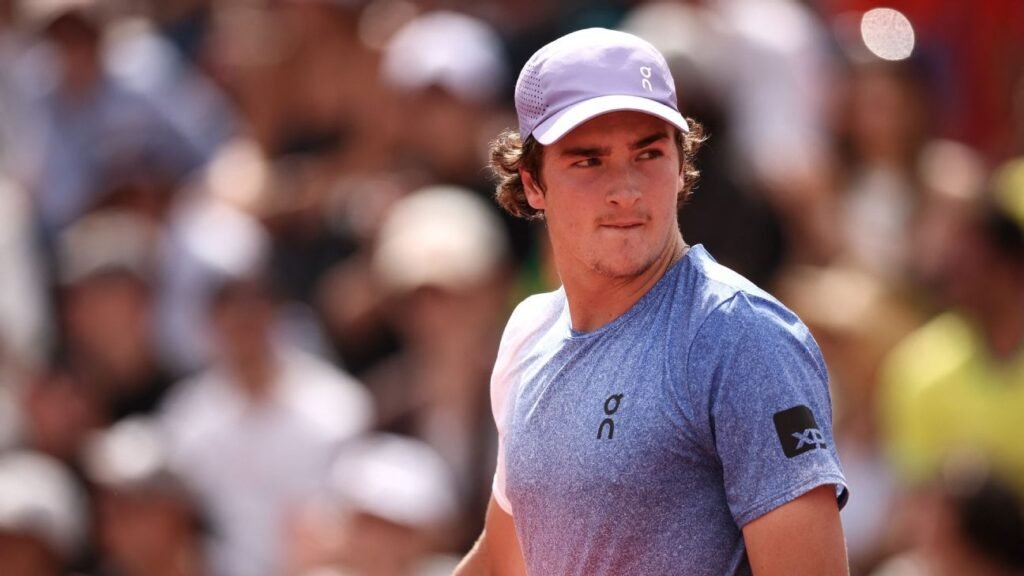 João Fonseca é sincero ao dizer o que achou de Roland Garros e dá 'aviso'