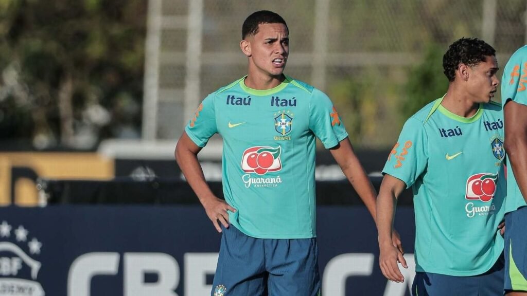 Jovem do Corinthians participa de 1º treino de Ancelotti na seleção
