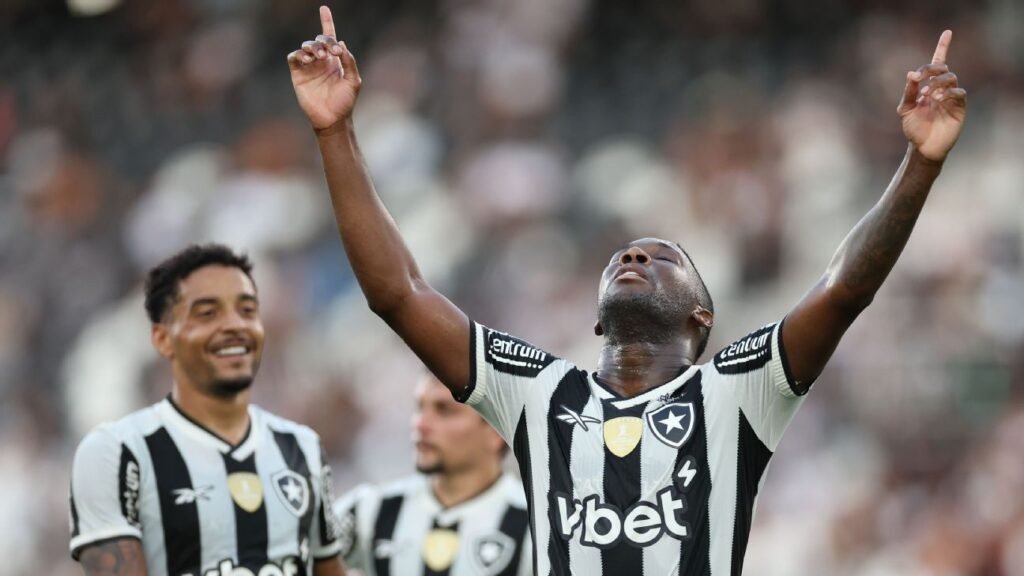 O ex-Palmeiras que foi reforço mais caro do Botafogo e não está nem no Mundial