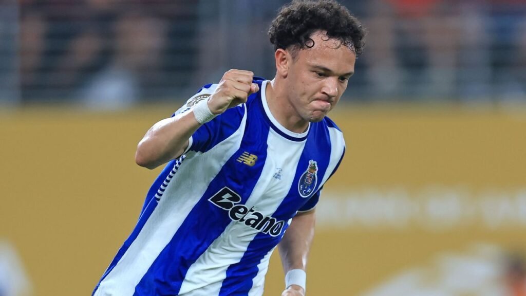 Pepê, do Porto, é disputado por Premier League e Brasileirão