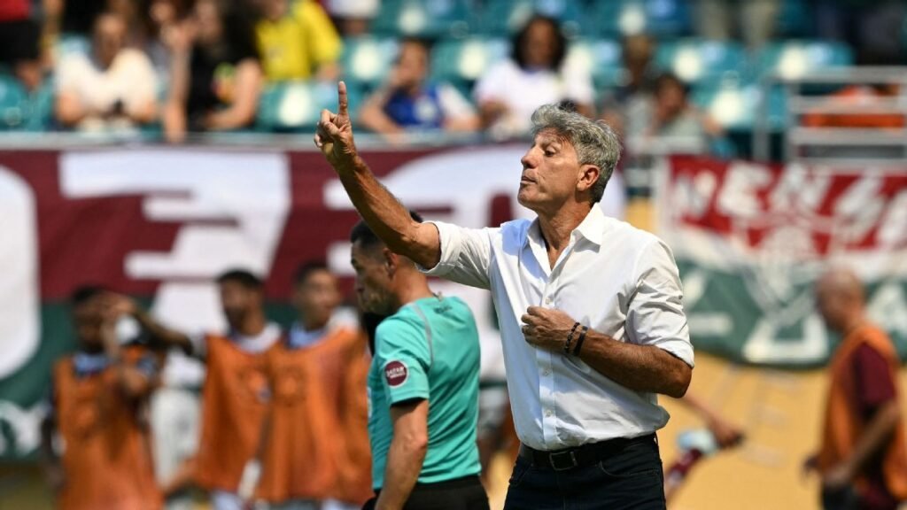 Renato Gaúcho: 'Melhor sofrer e classificar do que jogar bonito e perder'
