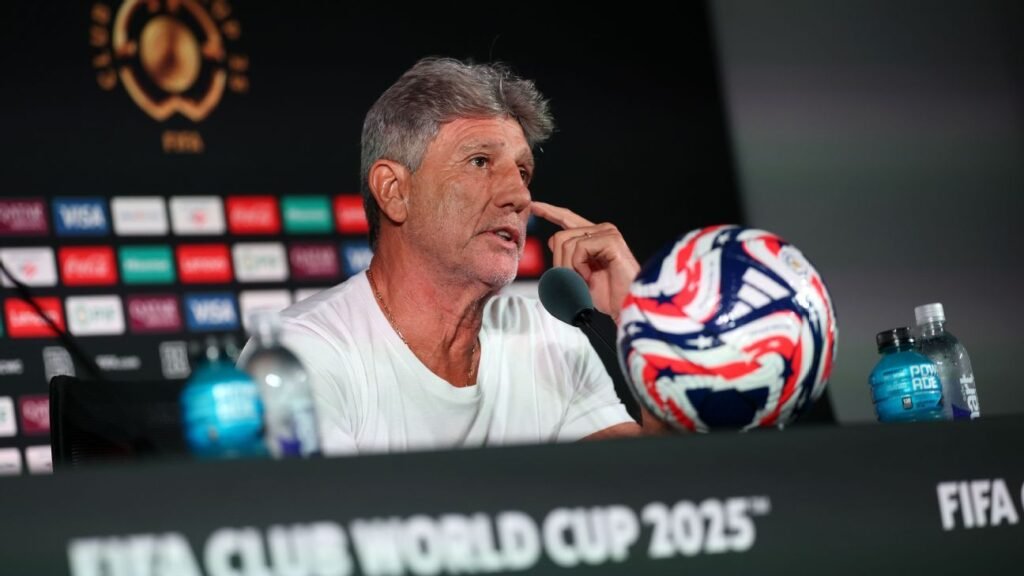 Renato faz mistério sobre Thiago Silva e confirma volta de Soteldo no Fluminense