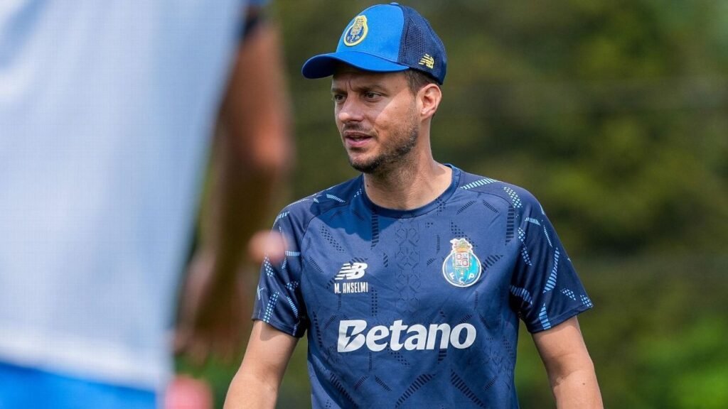 Técnico do Porto: 'Palmeiras investiu R$ 500 milhões nesse time'