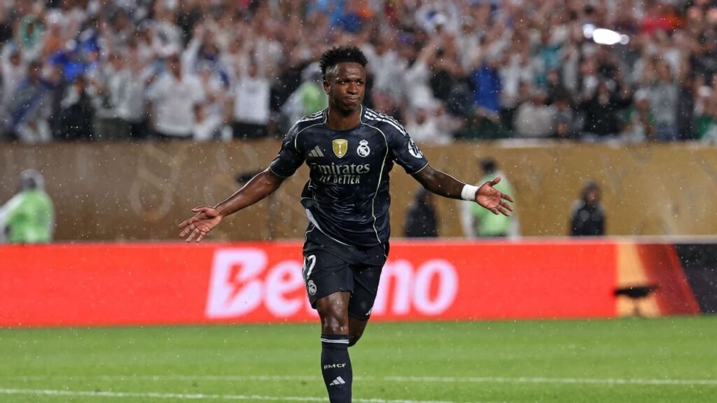 Vini Jr. desencanta, Real Madrid vence encara a Juventus nas oitavas do Mundial