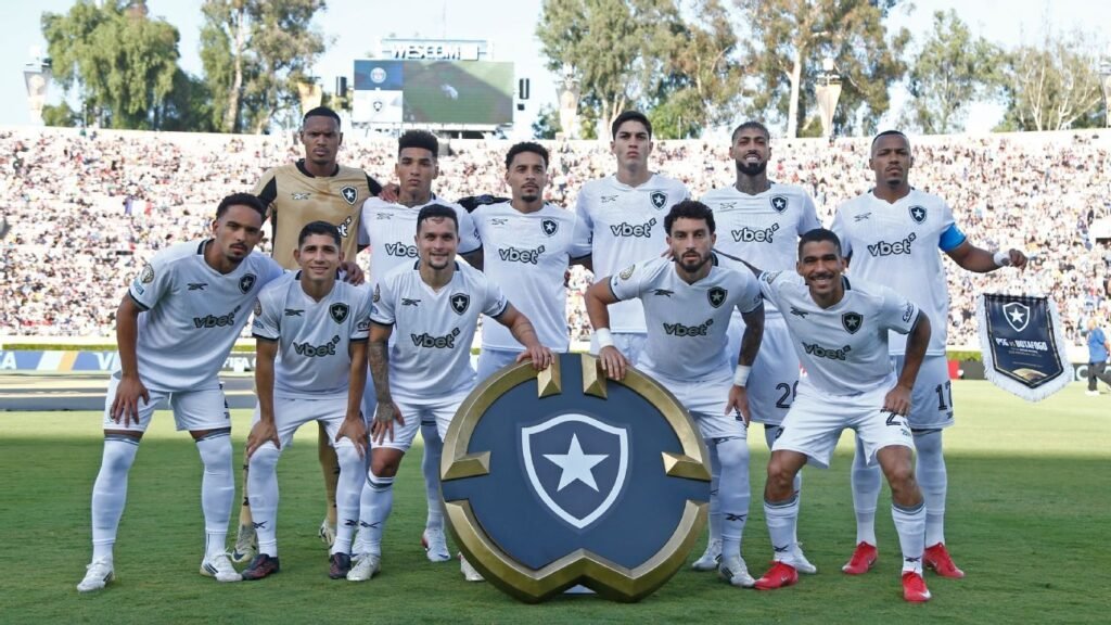 Vitória do Botafogo sobre PSG quebra jejum de brasileiros contra europeus