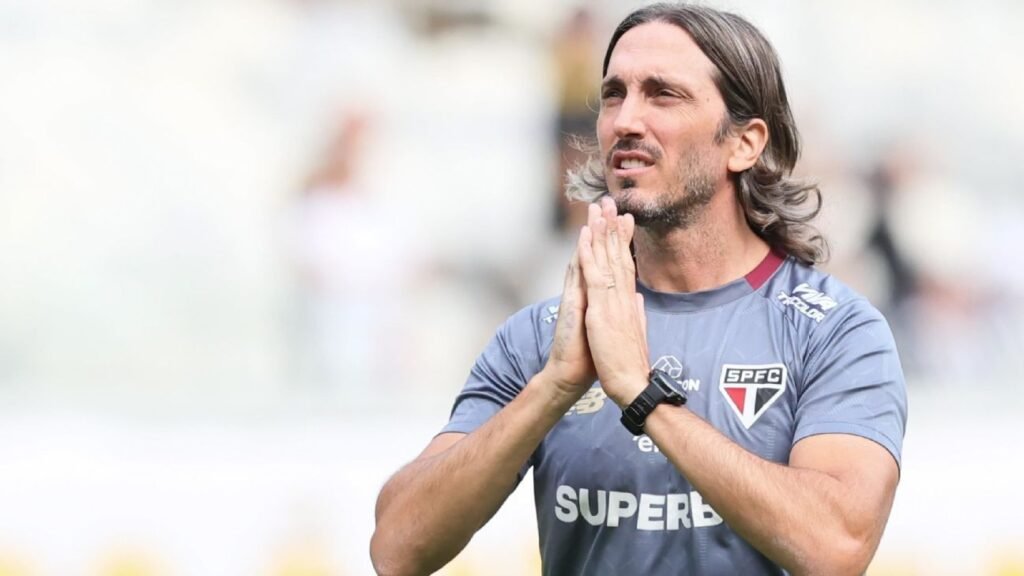 Zubeldía corre risco de demissão no São Paulo? Entenda situação e bastidores