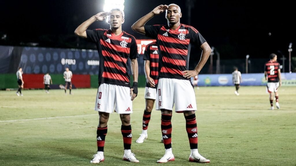 Cruzeiro faz oferta de quase R$ 23 milhões por jovem do Flamengo