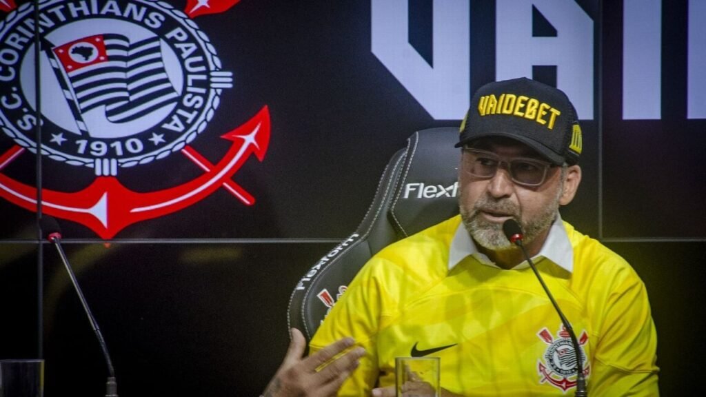 Defesa de Augusto Melo vai à Justiça para levar 'caso VaideBet' à Polícia Federal