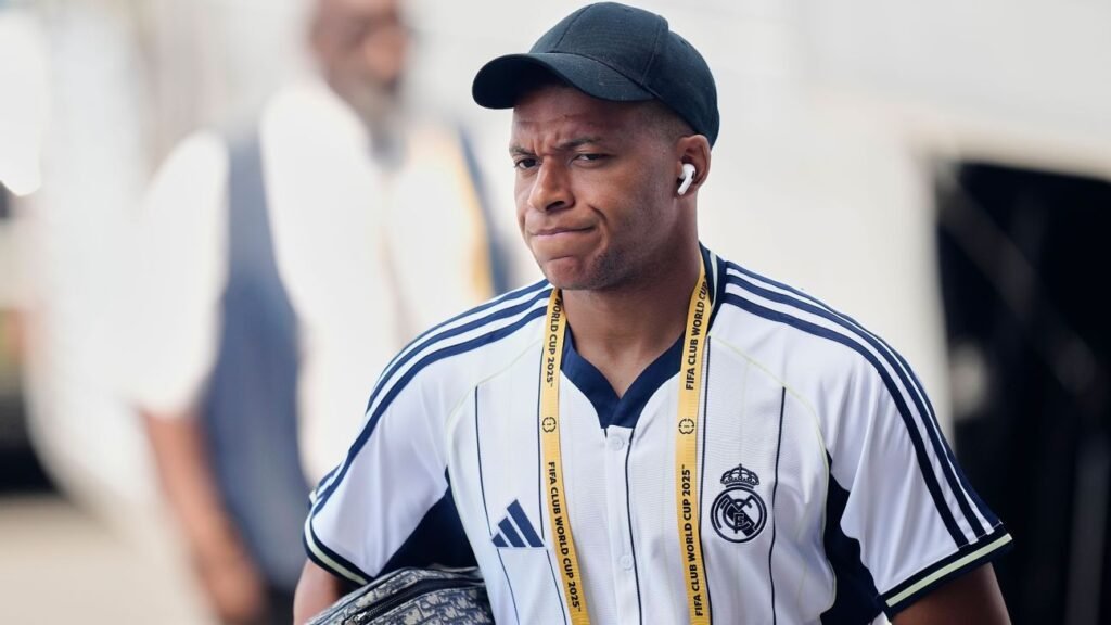 Delegação do Real Madrid deixa estádio no Mundial sem Mbappé