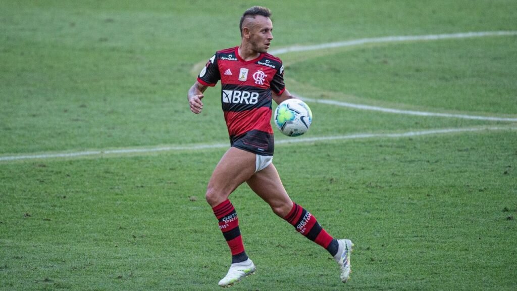 Ex-Flamengo, Rafinha analisa 'Filipe Luís x Pedro': 'Fácil saber quem tem razão'