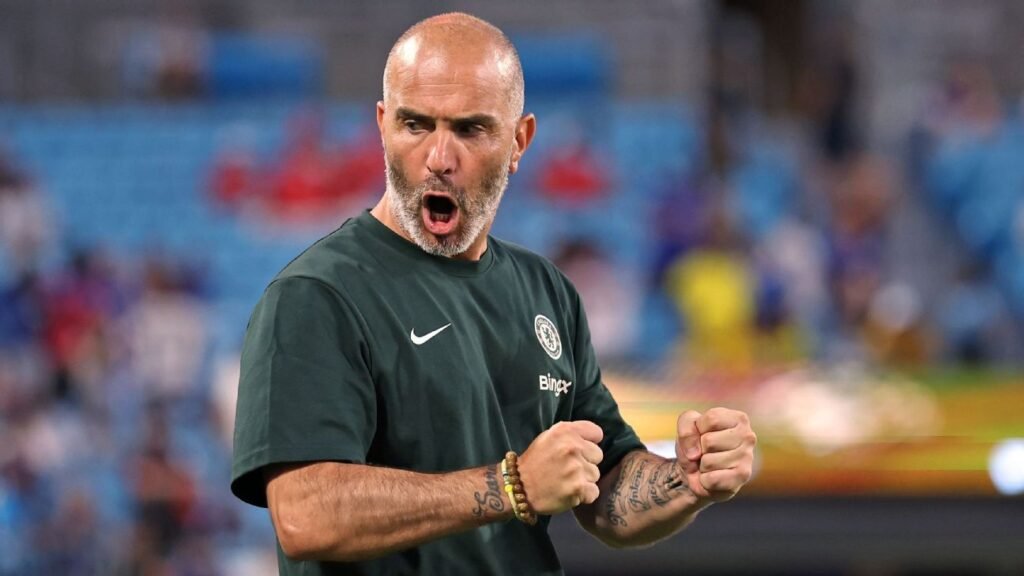 Luis Fabiano revela conversa com técnico do Chelsea: 'Achou que eu estava brincando'